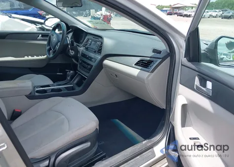 2016 Hyundai Sonata z USA, uszkodzony, nr VIN 5NPE24AF2GH400035